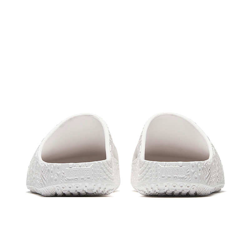 Anta KAI Hela Slides