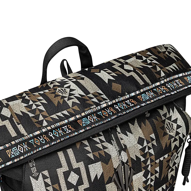 892541152-2 (1).webp