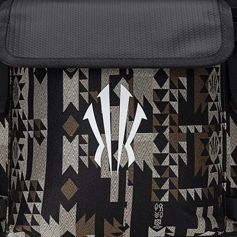 892541153-2 (5).webp