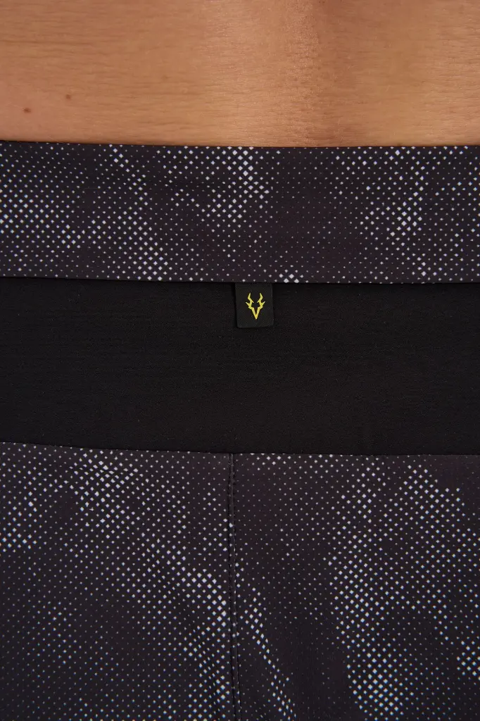 852615502-1 (9).webp